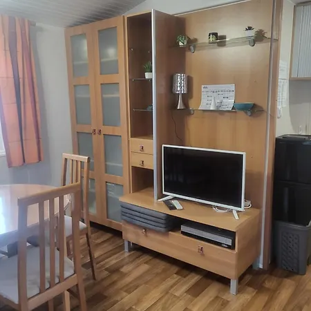 مكان تخييم Mobilhome